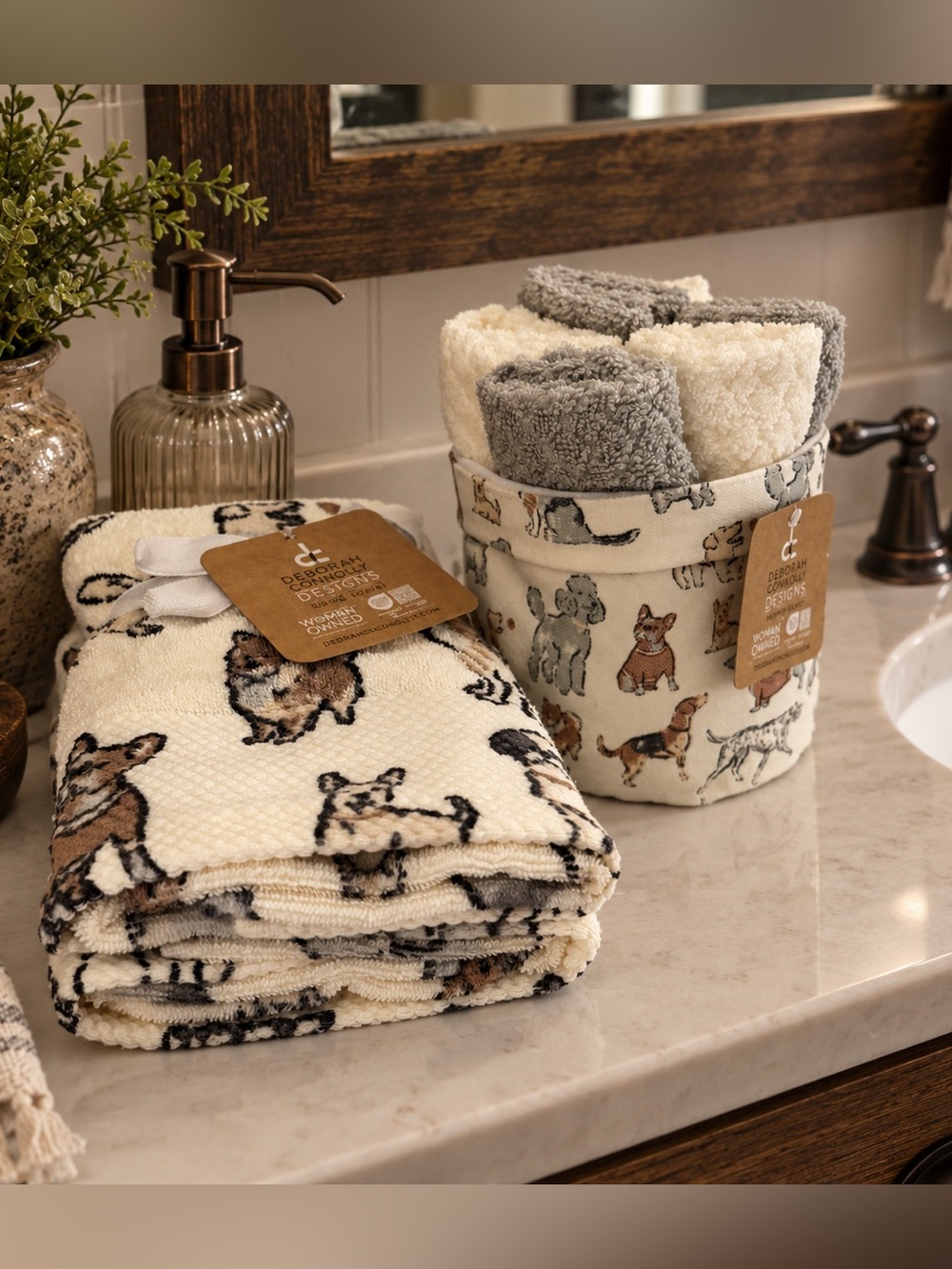 Deborah Connolly Designs Cute Dogs Hand Towels and Washcloths Gift Set NWT